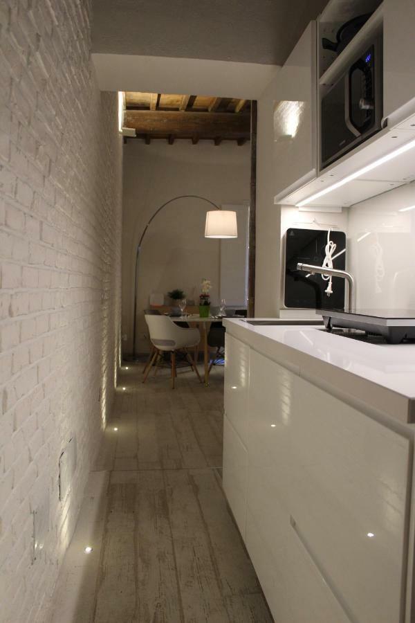 Art Apartment Del Moro Firenze Bagian luar foto